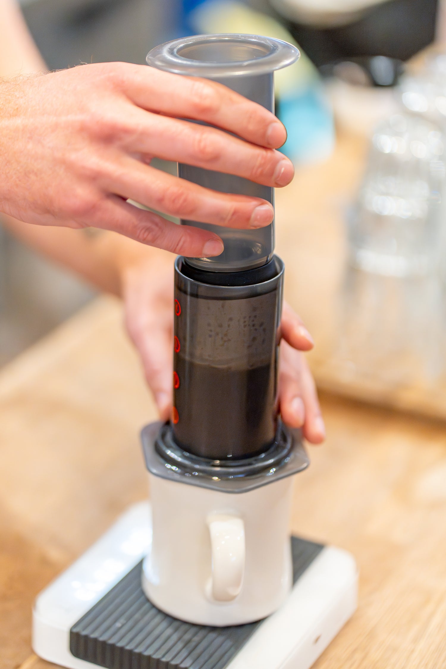 Plunging the Aeropress Speciality Coffee Brewer 